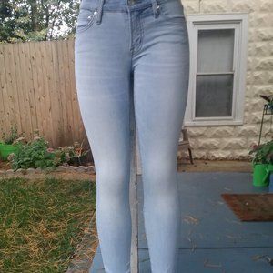 J. Crew 8" Toothpick superslim/stretch skinny jean sz:small/24